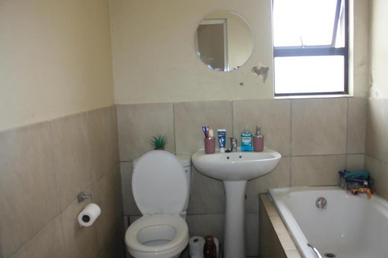 2 Bedroom Property for Sale in Noordwyk Gauteng