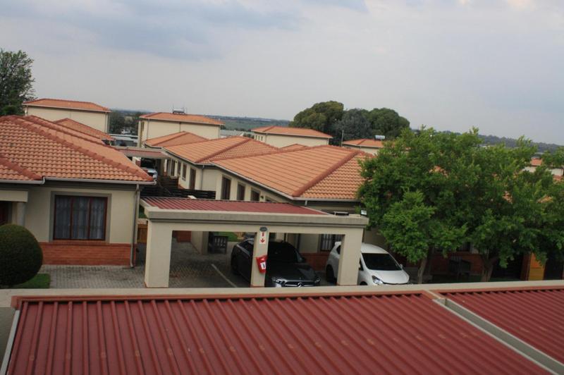 2 Bedroom Property for Sale in Noordwyk Gauteng