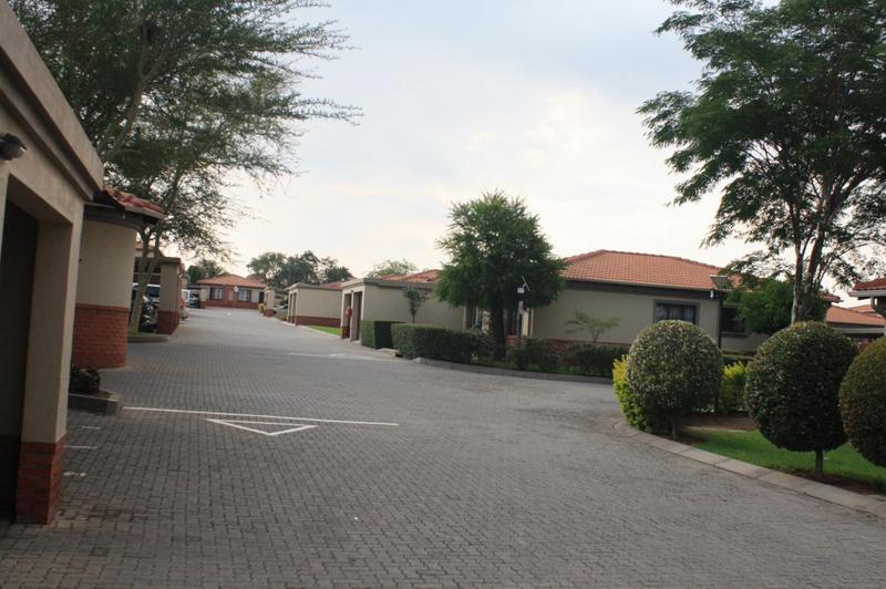 2 Bedroom Property for Sale in Noordwyk Gauteng