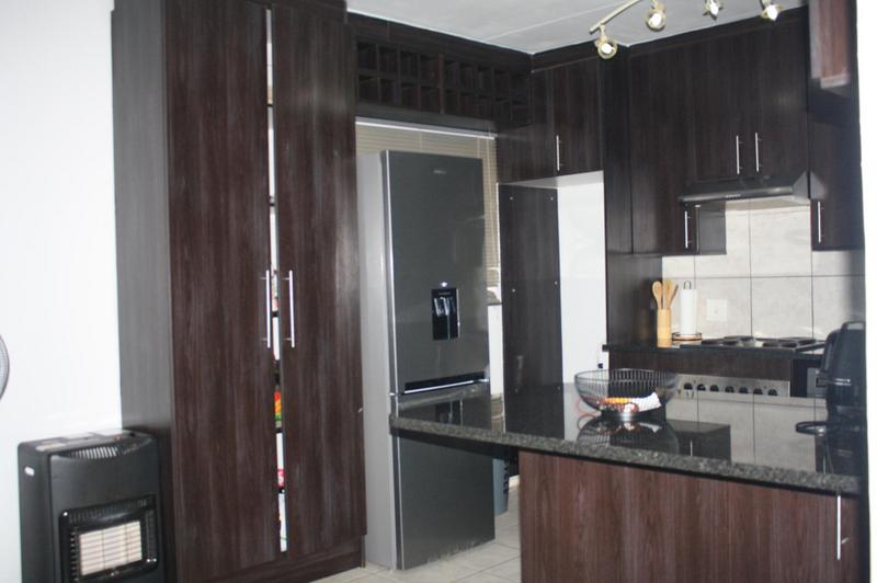 2 Bedroom Property for Sale in Noordwyk Gauteng