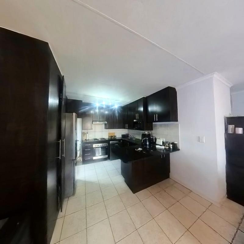 2 Bedroom Property for Sale in Noordwyk Gauteng