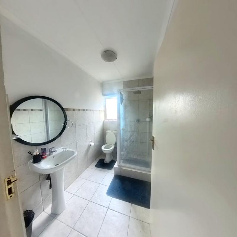 2 Bedroom Property for Sale in Noordwyk Gauteng