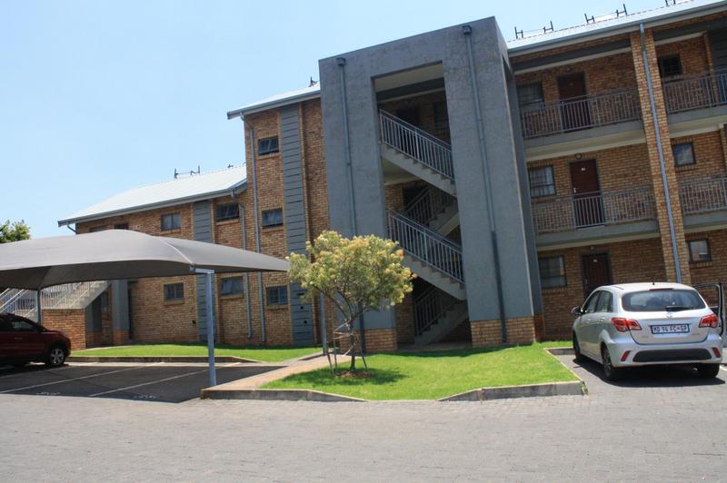 2 Bedroom Property for Sale in Noordwyk Gauteng