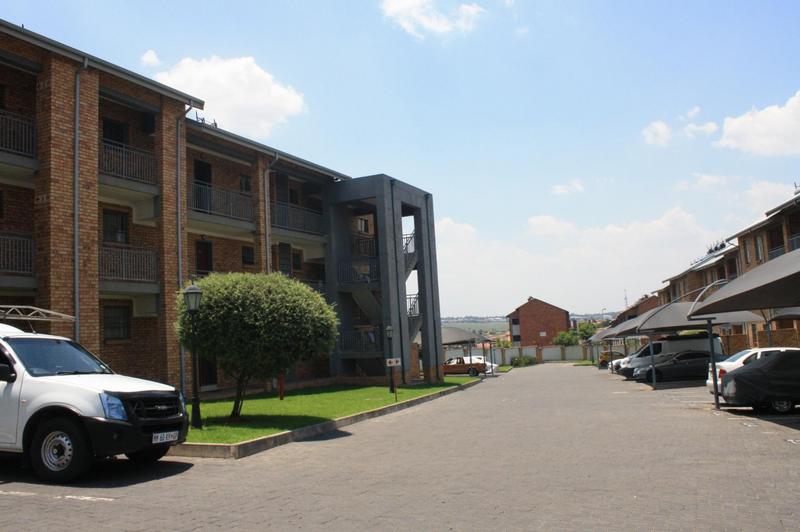 2 Bedroom Property for Sale in Noordwyk Gauteng