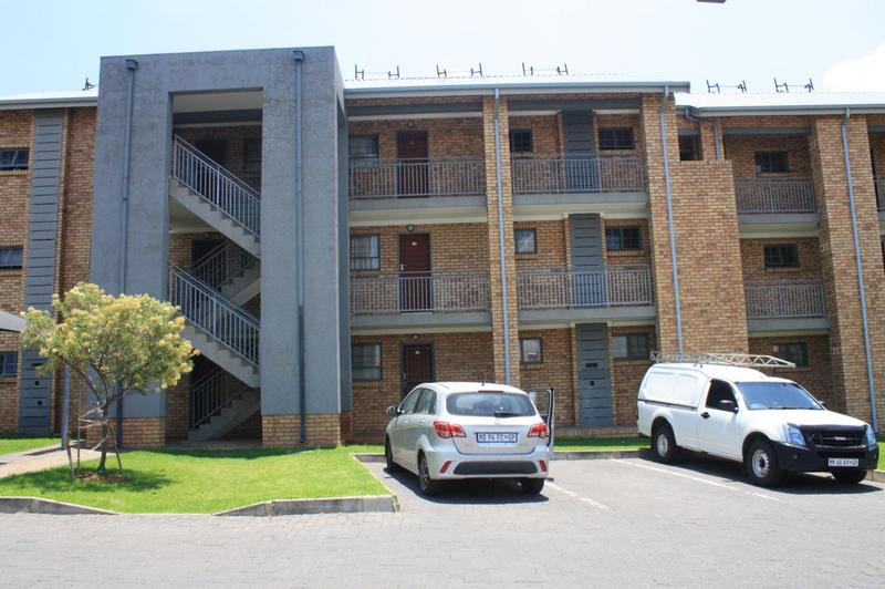 2 Bedroom Property for Sale in Noordwyk Gauteng