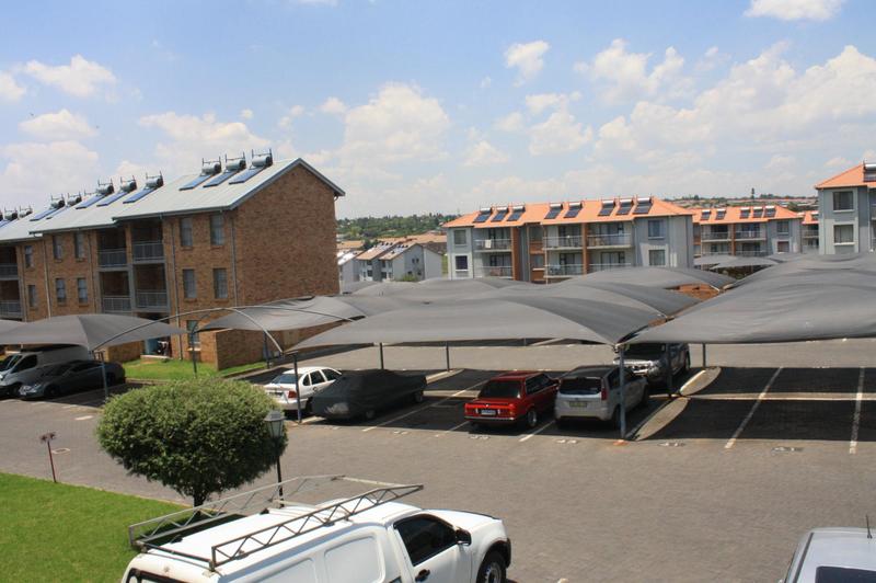 2 Bedroom Property for Sale in Noordwyk Gauteng