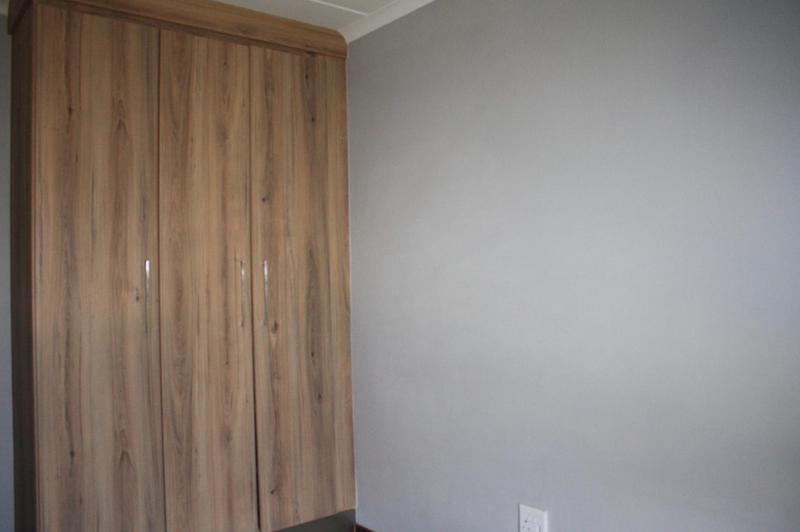 2 Bedroom Property for Sale in Noordwyk Gauteng