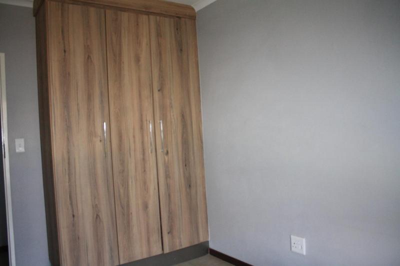 2 Bedroom Property for Sale in Noordwyk Gauteng