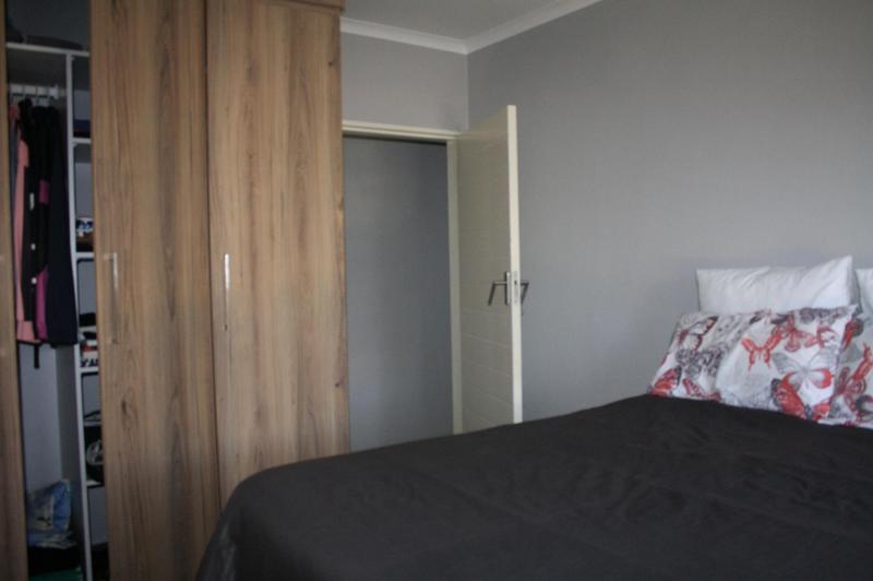 2 Bedroom Property for Sale in Noordwyk Gauteng