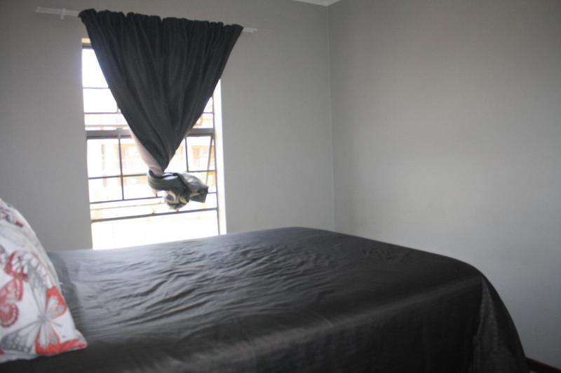 2 Bedroom Property for Sale in Noordwyk Gauteng