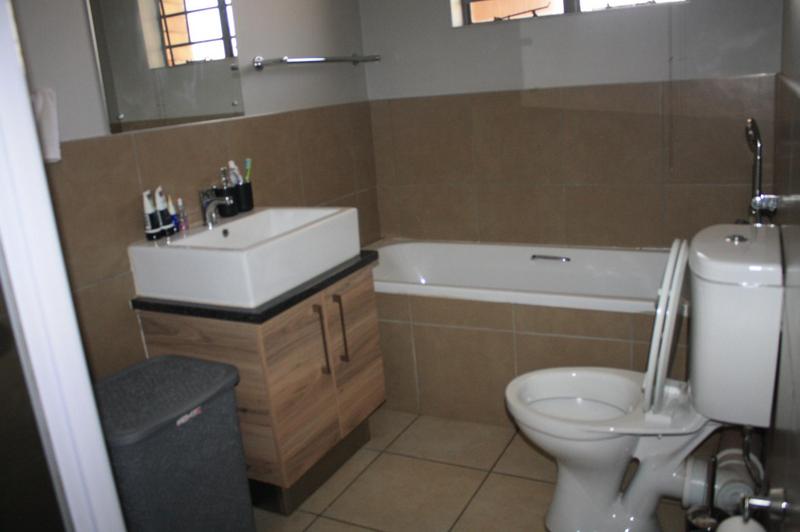 2 Bedroom Property for Sale in Noordwyk Gauteng