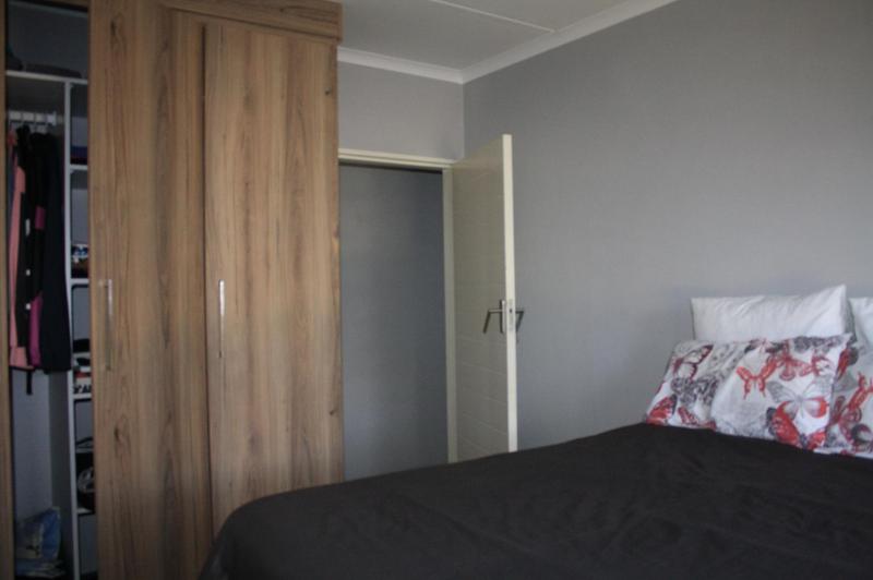 2 Bedroom Property for Sale in Noordwyk Gauteng