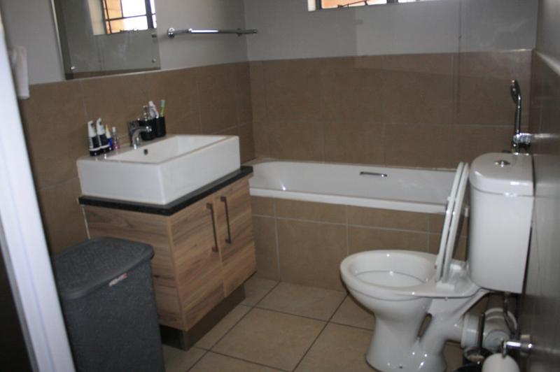 2 Bedroom Property for Sale in Noordwyk Gauteng