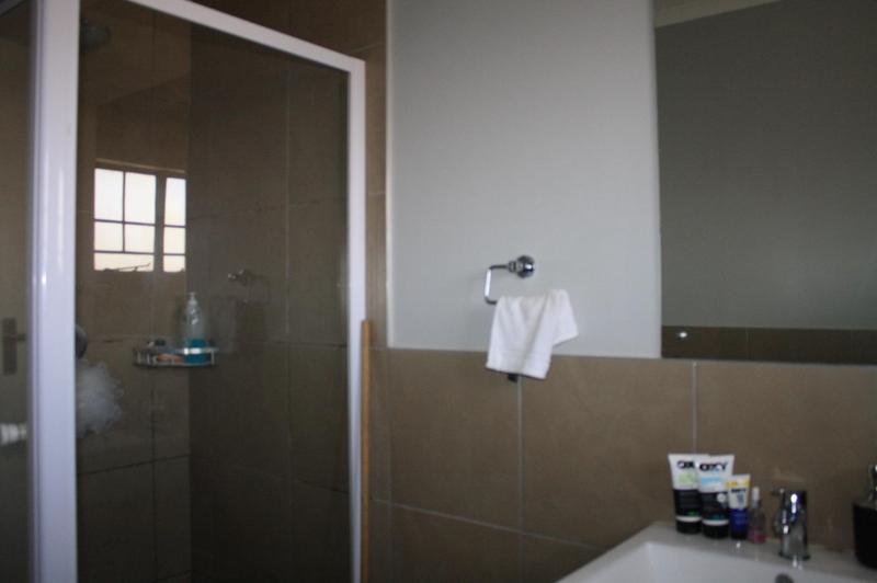 2 Bedroom Property for Sale in Noordwyk Gauteng