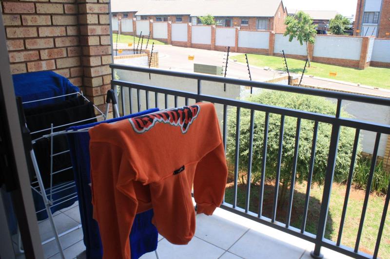 2 Bedroom Property for Sale in Noordwyk Gauteng