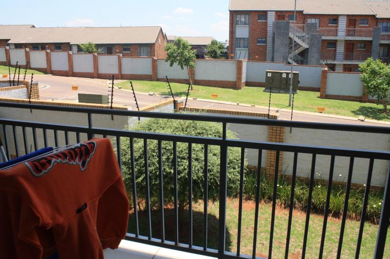 2 Bedroom Property for Sale in Noordwyk Gauteng