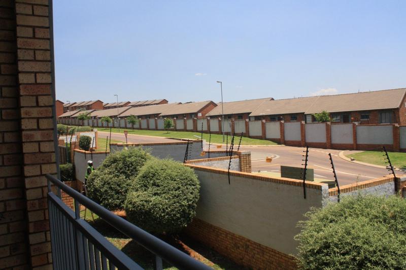 2 Bedroom Property for Sale in Noordwyk Gauteng