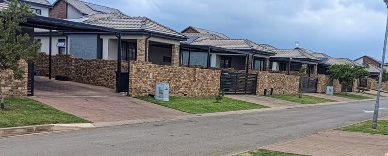 To Let 3 Bedroom Property for Rent in Fourways Gardens Gauteng