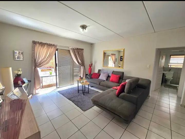 2 Bedroom Property for Sale in Germiston West Gauteng
