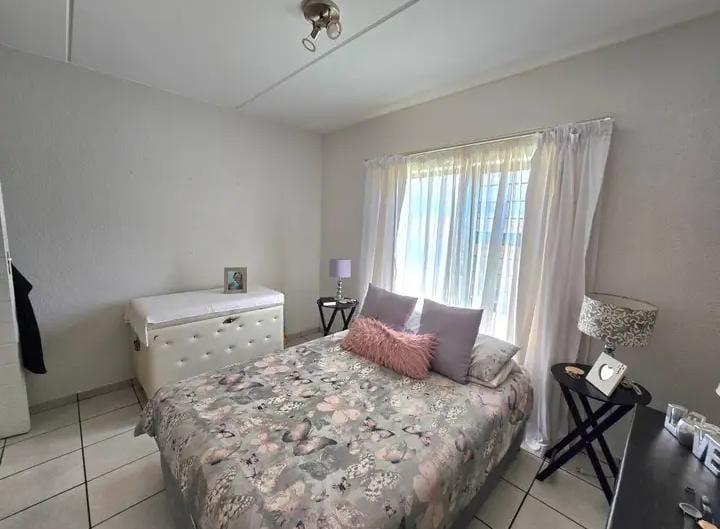 2 Bedroom Property for Sale in Germiston West Gauteng