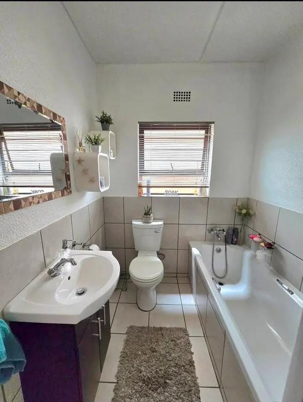 2 Bedroom Property for Sale in Germiston West Gauteng