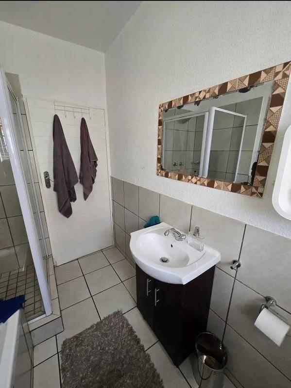2 Bedroom Property for Sale in Germiston West Gauteng