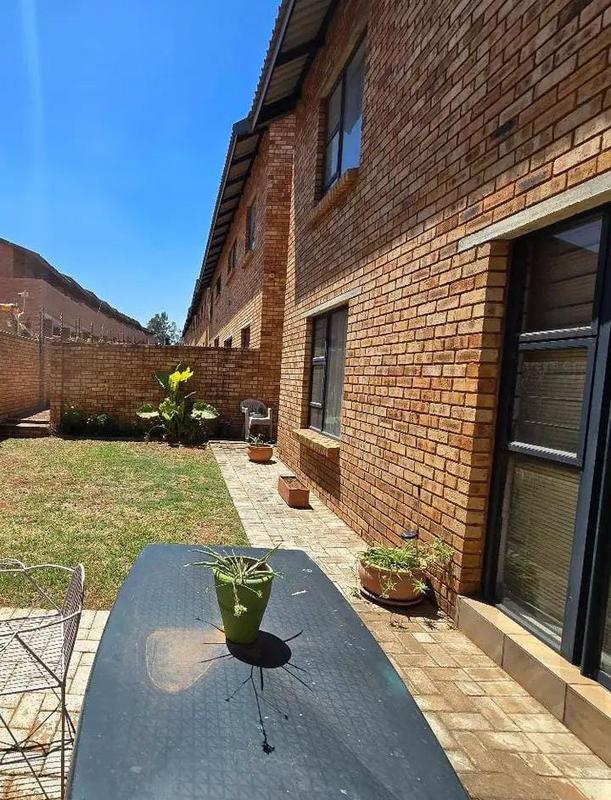 2 Bedroom Property for Sale in Germiston West Gauteng