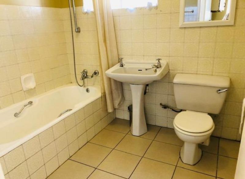 3 Bedroom Property for Sale in Parkhill Gardens Gauteng