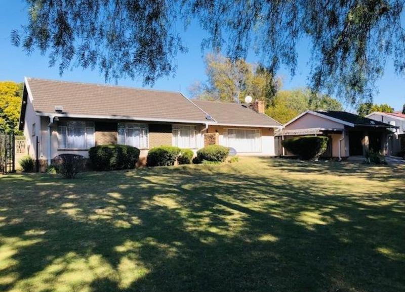 3 Bedroom Property for Sale in Parkhill Gardens Gauteng