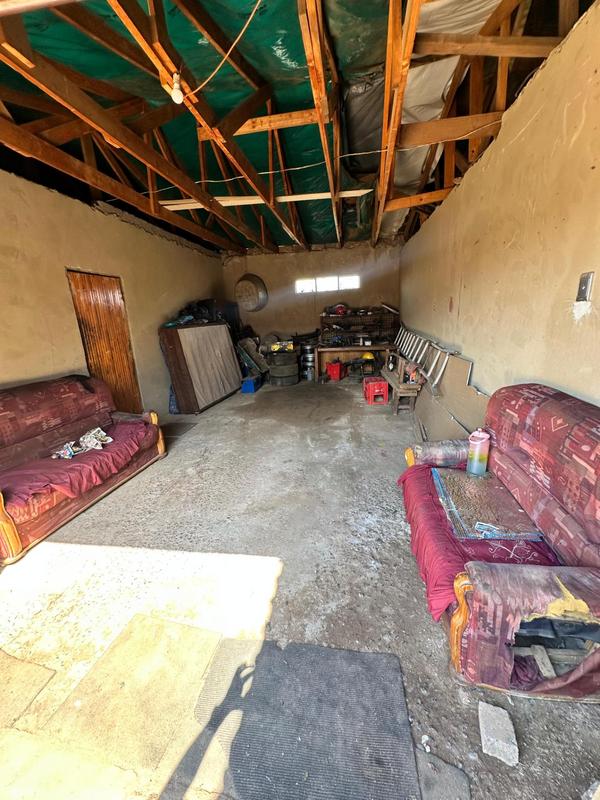 6 Bedroom Property for Sale in Rondebult Gauteng