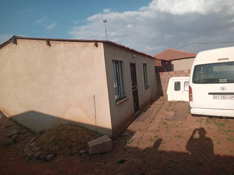 2 Bedroom Property for Sale in Rondebult Gauteng