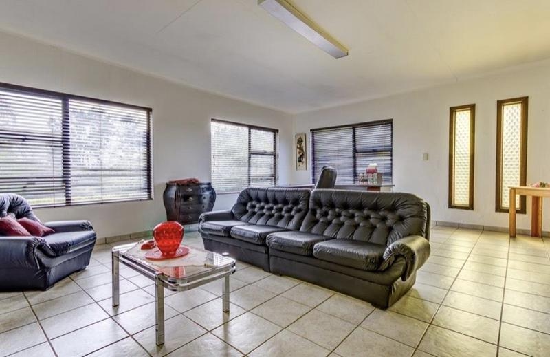 4 Bedroom Property for Sale in Birchleigh Gauteng