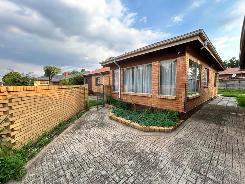 3 Bedroom Property for Sale in Dunnottar Gauteng