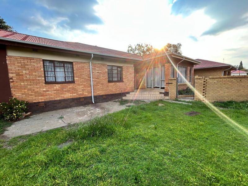 3 Bedroom Property for Sale in Dunnottar Gauteng