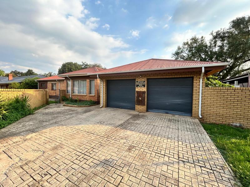 3 Bedroom Property for Sale in Dunnottar Gauteng