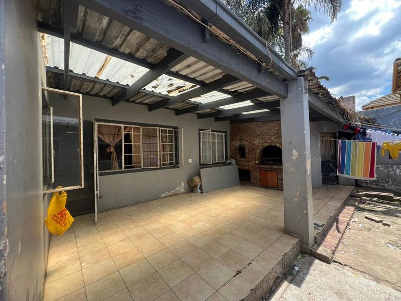 9 Bedroom Property for Sale in Kensington Gauteng