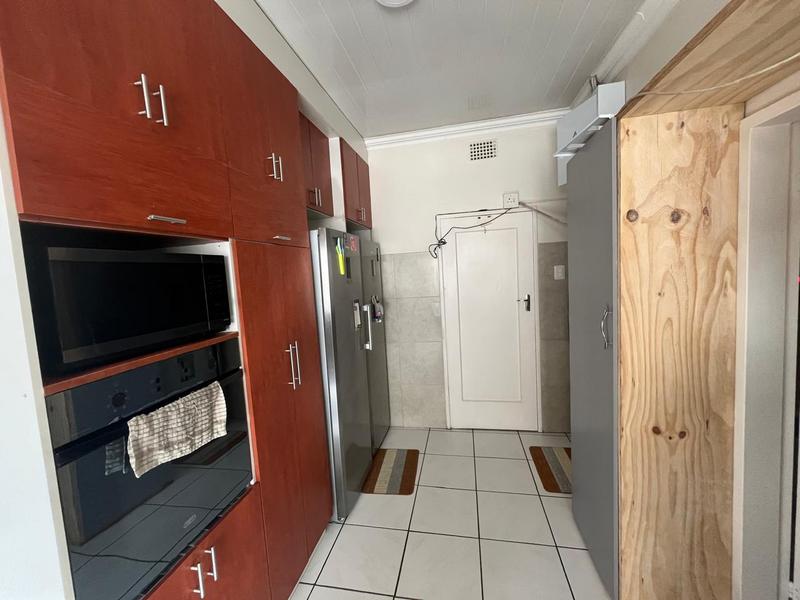 6 Bedroom Property for Sale in Orange Grove Gauteng