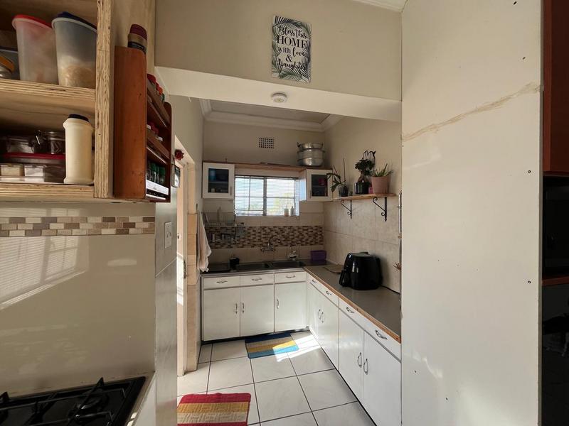 6 Bedroom Property for Sale in Orange Grove Gauteng