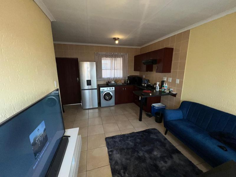 1 Bedroom Property for Sale in Ormonde Gauteng