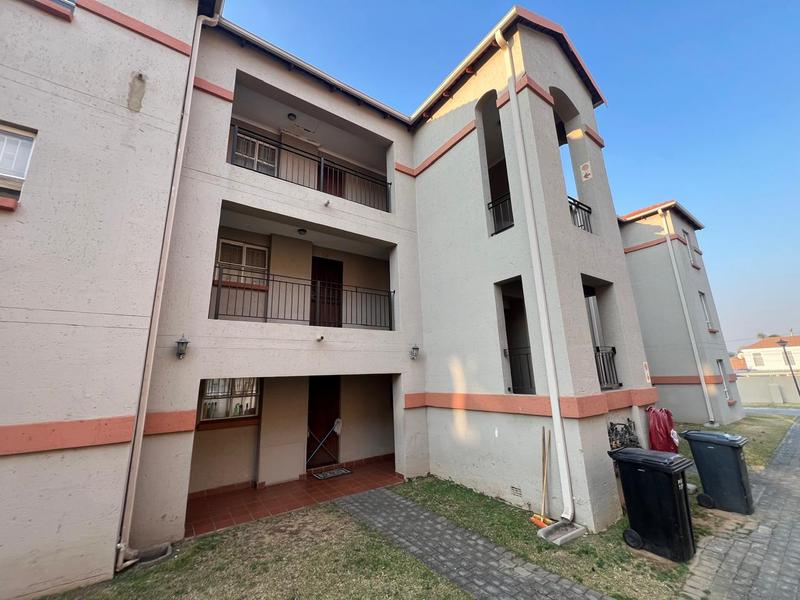 1 Bedroom Property for Sale in Ormonde Gauteng