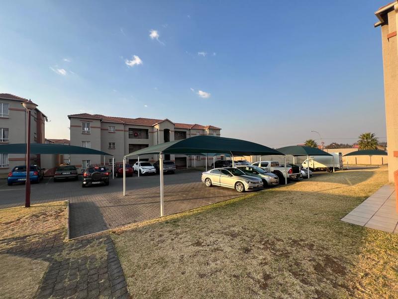 1 Bedroom Property for Sale in Ormonde Gauteng
