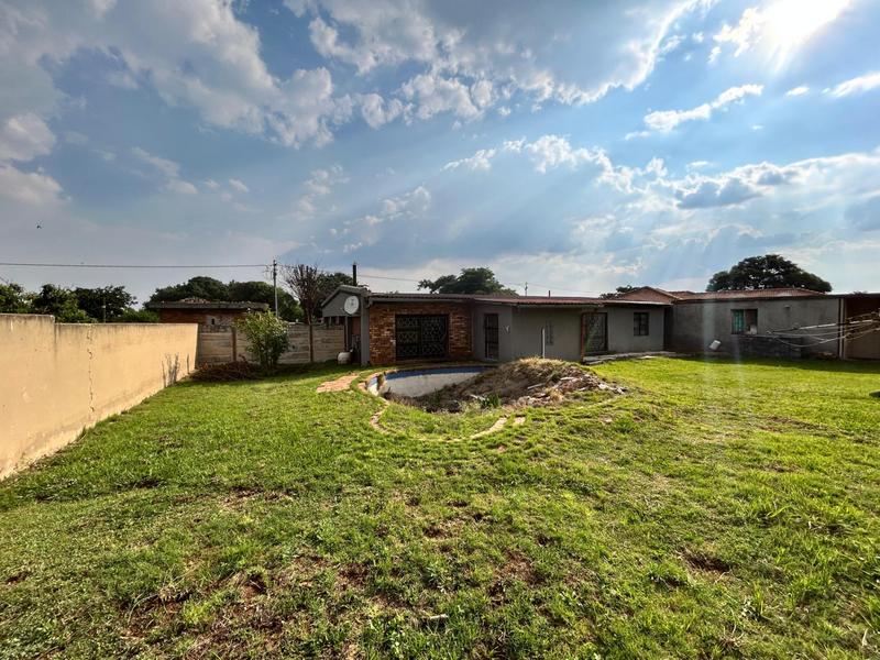 2 Bedroom Property for Sale in Springs Gauteng
