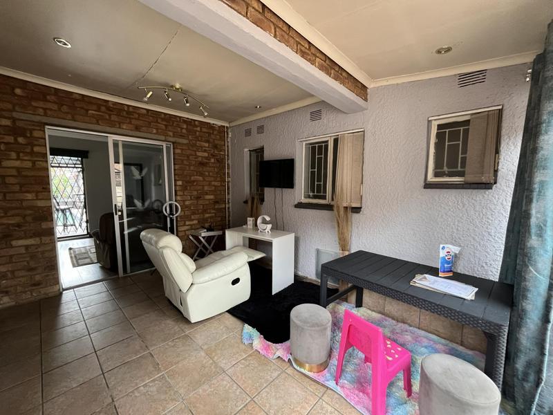To Let 3 Bedroom Property for Rent in Bonaero Park Gauteng