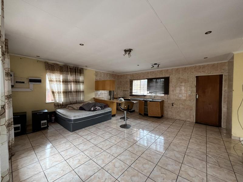 To Let 3 Bedroom Property for Rent in Bonaero Park Gauteng