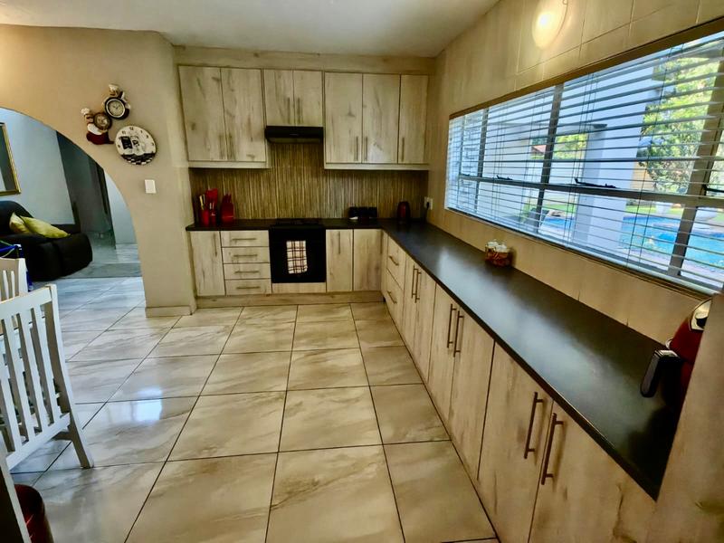 4 Bedroom Property for Sale in Vanderbijlpark SW 5 Gauteng