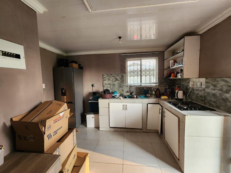 To Let 1 Bedroom Property for Rent in Birchleigh Gauteng