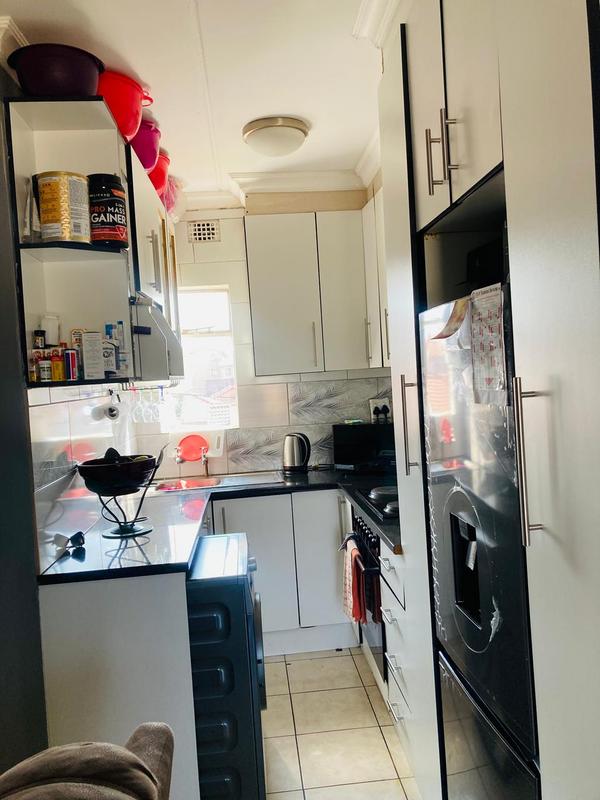 2 Bedroom Property for Sale in Fleurhof Gauteng