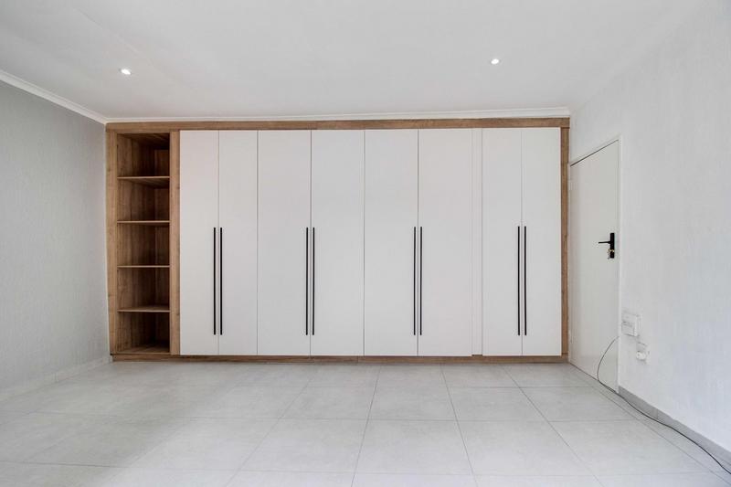 2 Bedroom Property for Sale in Melville Gauteng