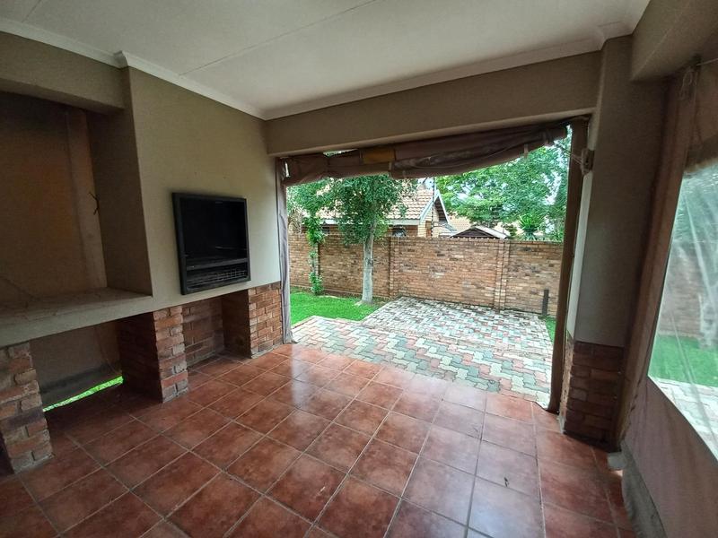 To Let 3 Bedroom Property for Rent in Rooihuiskraal North Gauteng