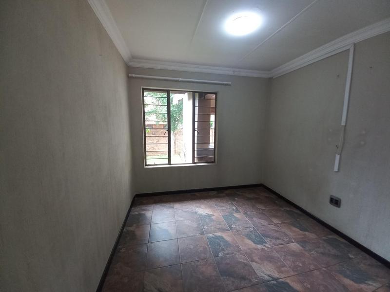 To Let 3 Bedroom Property for Rent in Rooihuiskraal North Gauteng